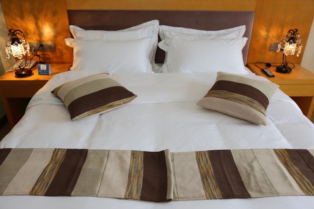 Panshan Tingquan Tuwo Holiday Resort Лешань Номер фото