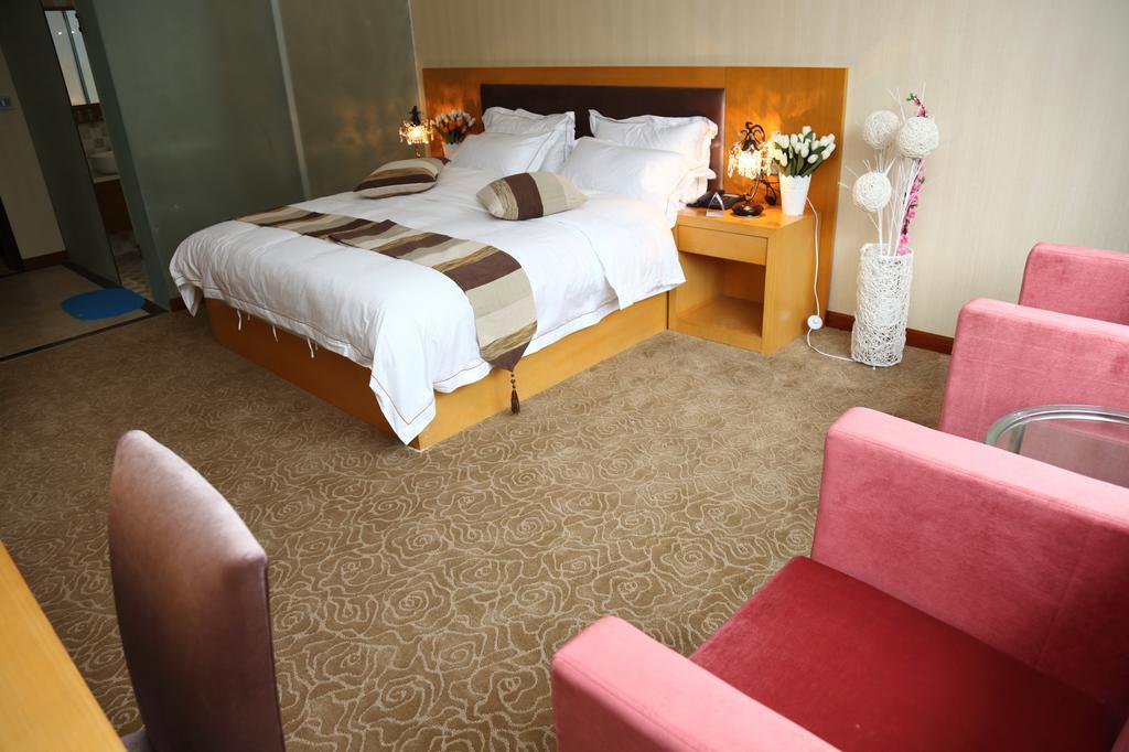 Panshan Tingquan Tuwo Holiday Resort Лешань Номер фото