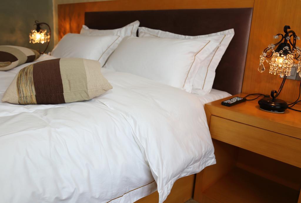 Panshan Tingquan Tuwo Holiday Resort Лешань Номер фото